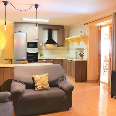 8 Guests In Sencelles